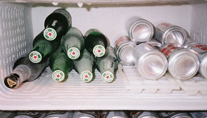 Mách bạn cách giữ mùi vị rượu, bia, nước ngọt trong tủ lạnh